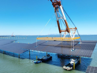 河北昌黎：海上光伏项目建设忙
